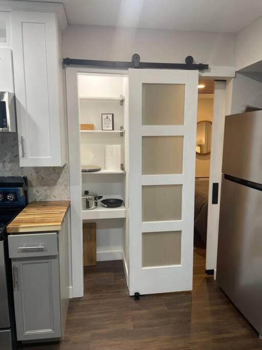 Shares Courtyard Luxury Apt - New! Rockledge Bagian luar foto